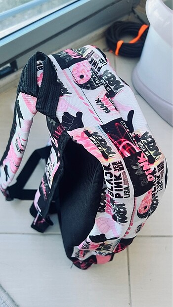 Black Pink okul çantası