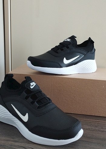 36 Beden Nike Kadın Siyah Dolgu Topuklu Spor Ayakkabı