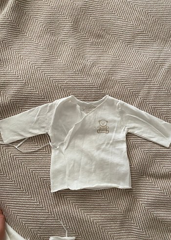 Bebek Erkek Beyaz Nakışlı Keten Hastane Kıyafeti - Görsel 2