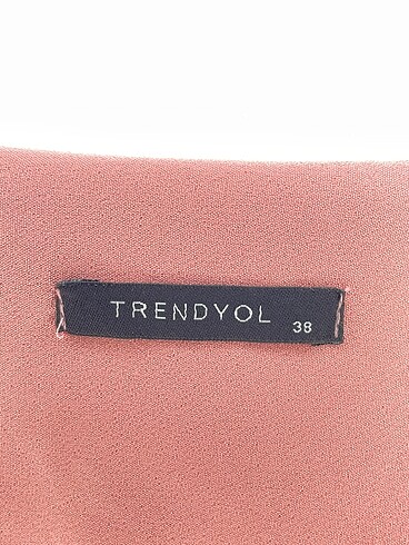 38 Beden çeşitli Renk Trendyol & Milla Kısa Tulum %70 İndirimli.