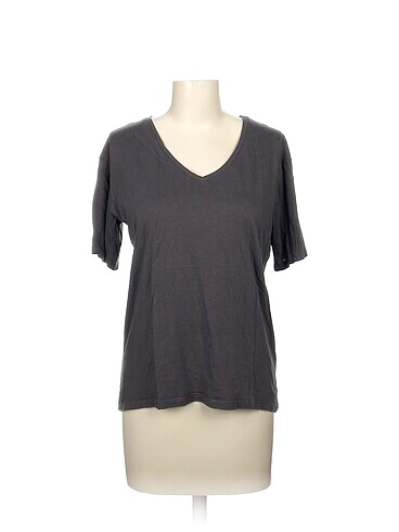 Trendyol & Milla T-shirt %70 İndirimli.