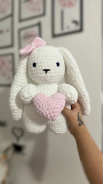 peluş tavşan