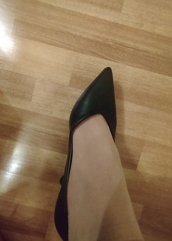 Siyah Minimalist Stiletto Topuklu Kadın Ayakkabı ( 36 numara)