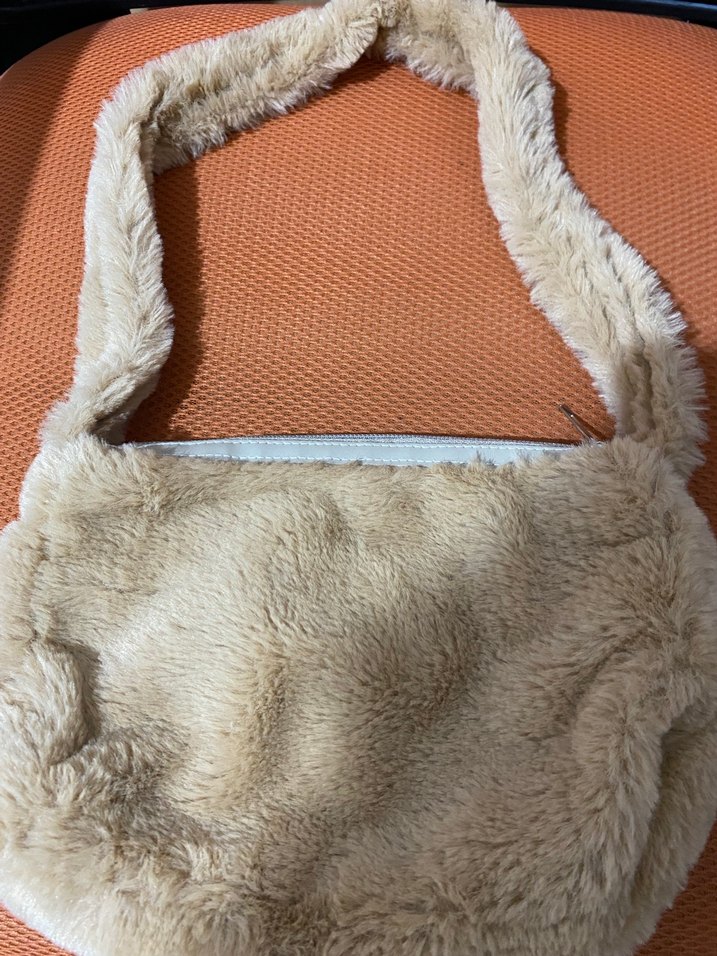 Bej Peluş Detaylı Kadın Omuz Çantası - Görsel 2