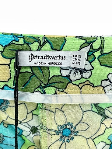 xl Beden çeşitli Renk Stradivarius Mini Şort %70 İndirimli.