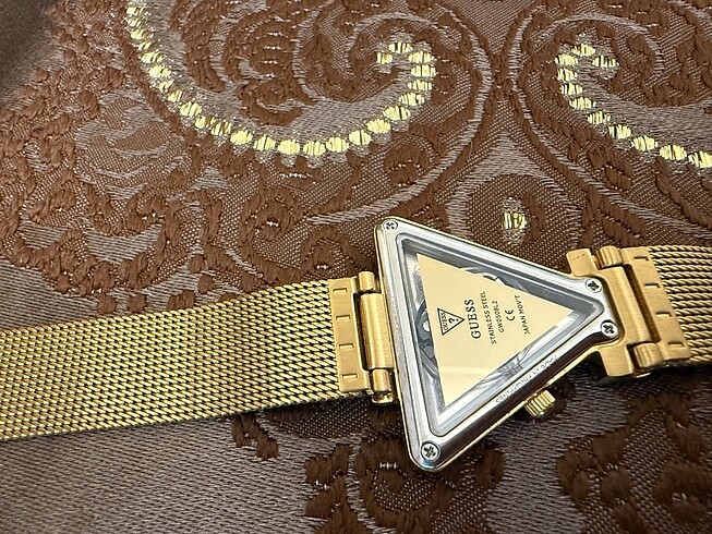 Guess saat orijnaldir
