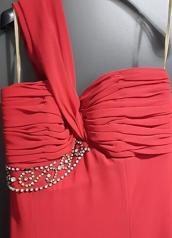 36 Beden Kırmızı renk abiye elbise 