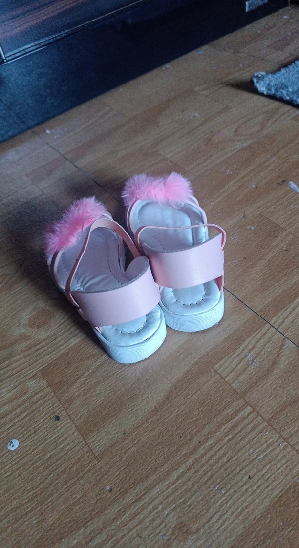 Pembe Kürklü Kız Çocuk Sandalet - Görsel 2