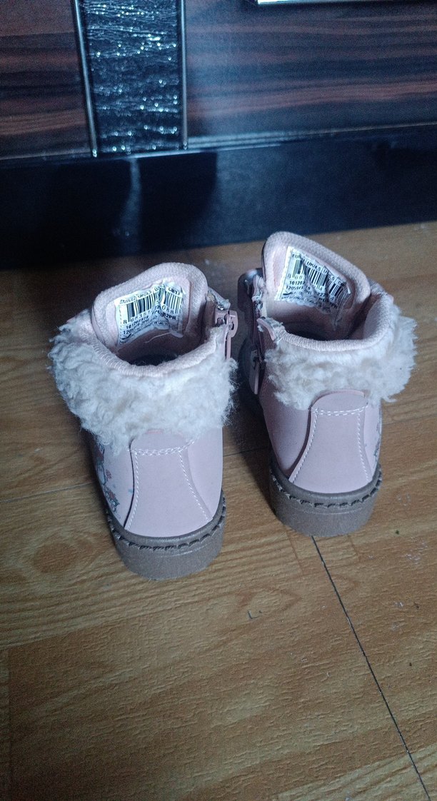 Kız Çocuk Bej Süet Tokalı Bot - Görsel 2