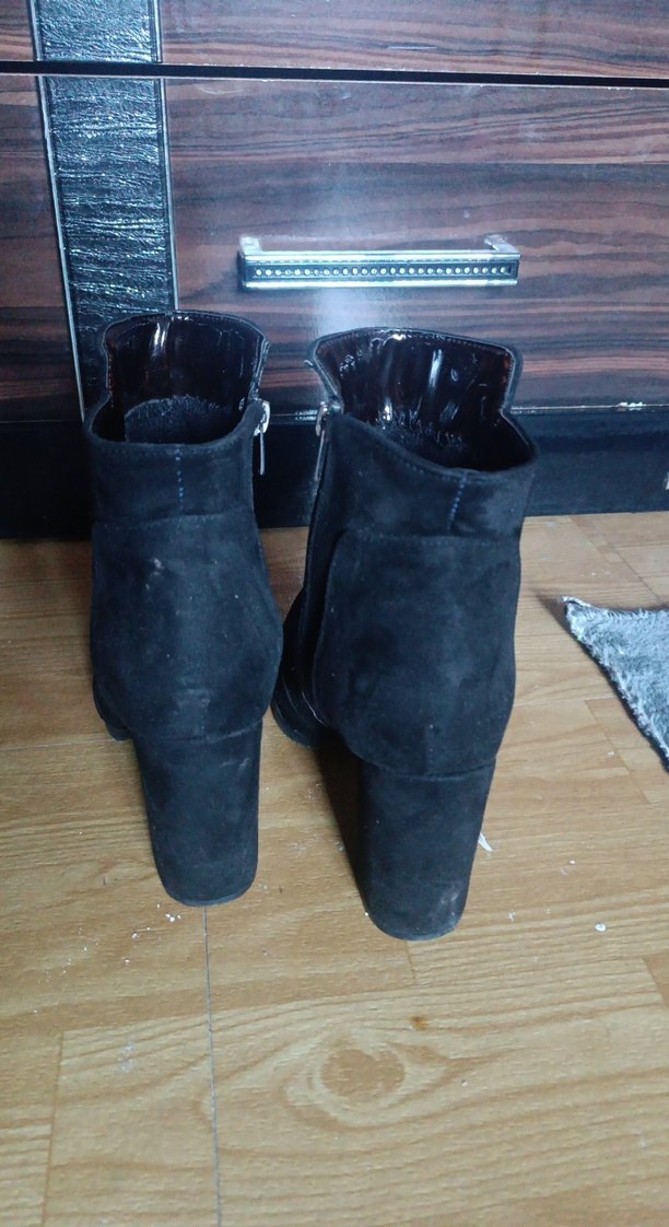 Siyah Süet Topuklu Kadın Bot - Görsel 4