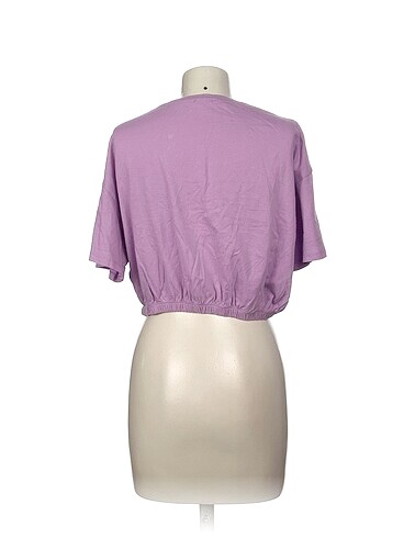 l Beden Diğer T-shirt %70 İndirimli.
