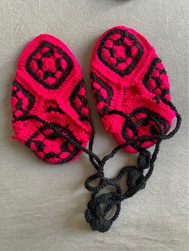 Uygun fiyata 3 adet yeni çeyizlik hediyelik patik - Görsel 2