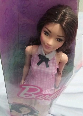 Beden Renk Barbie Fashionistas bebek (224)