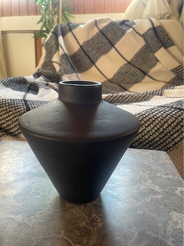  Beden siyah Renk H&M home tasarım vazo