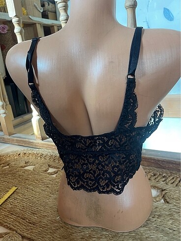 m Beden Bralet