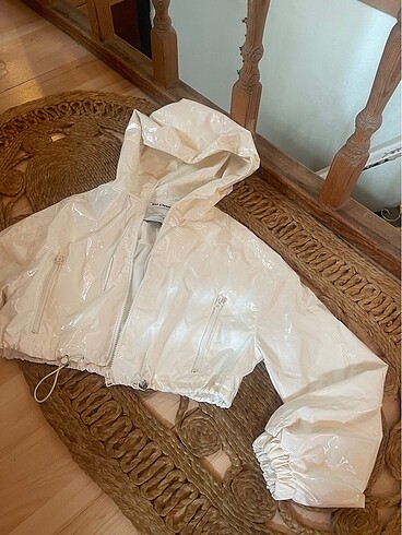 xs Beden beyaz Renk Bershka parlak