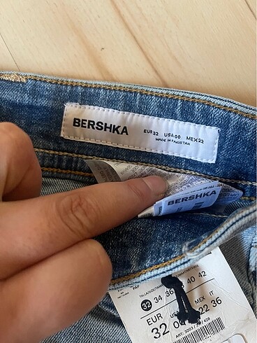 xl Beden Bershka etiketli