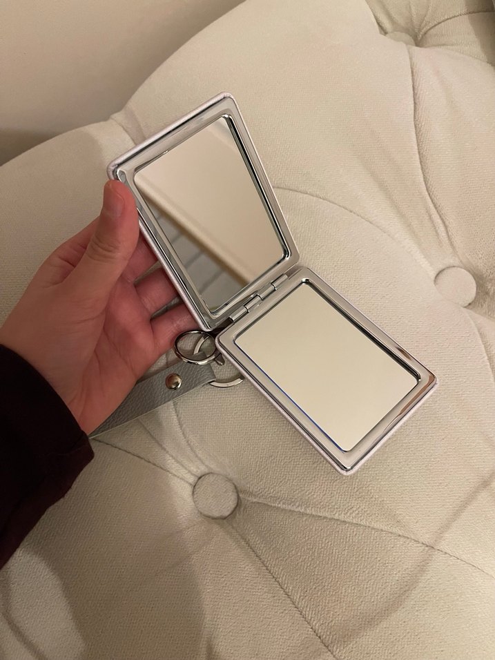 Charmlı ayna - Görsel 2