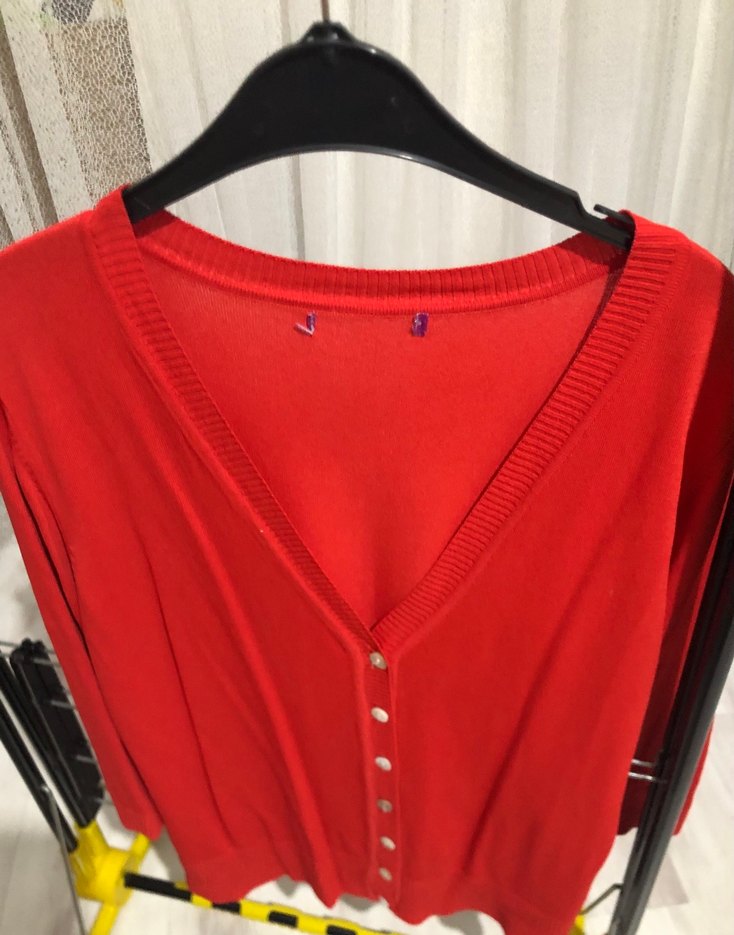 Düğmeli Kırmızı Midi Kadın Hırka - Görsel 3