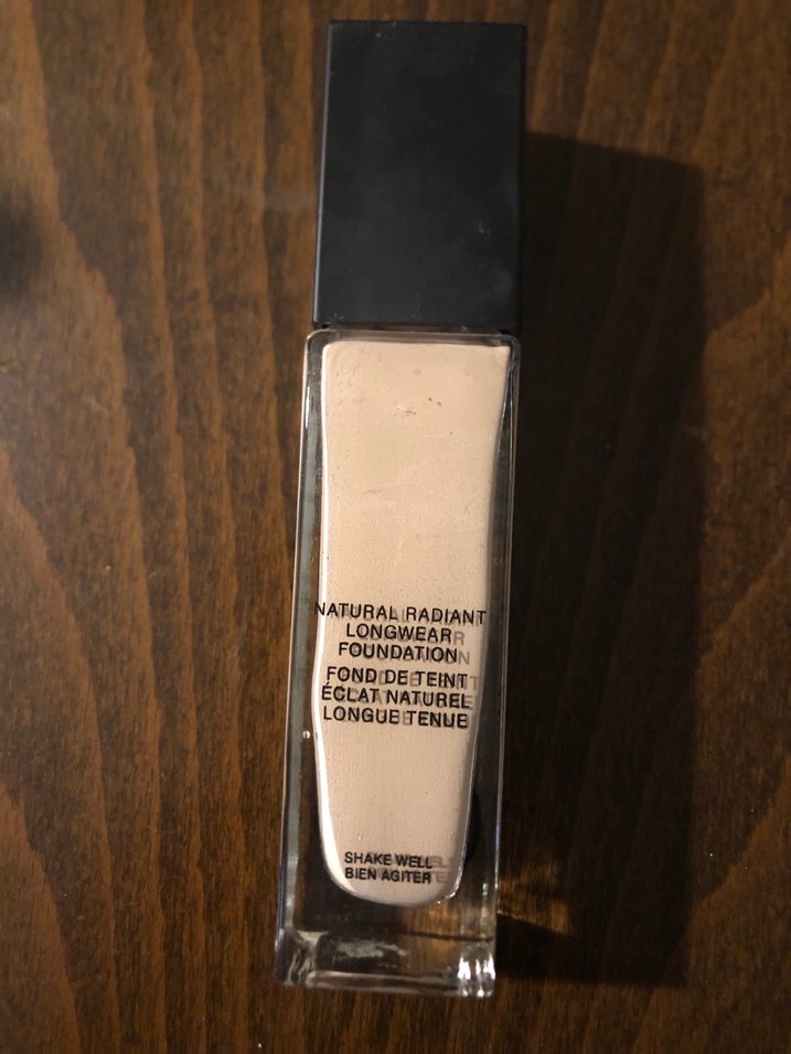 NARS Koyu Bej Fondöten - Görsel 2