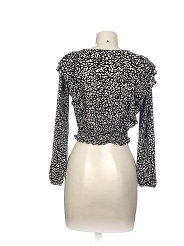 xs Beden Bershka Mini Üst %70 İndirimli.