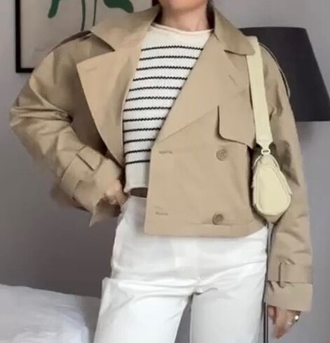 PULL AND BEAR CROP TRENÇKOT