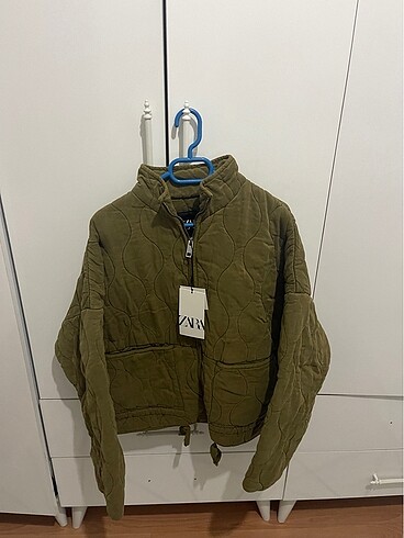 ZARA KAPİTONE CEKET