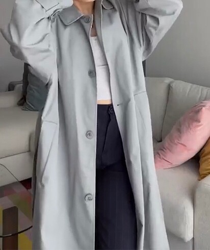 l Beden PULL BEAR GRİ TRENÇKOT