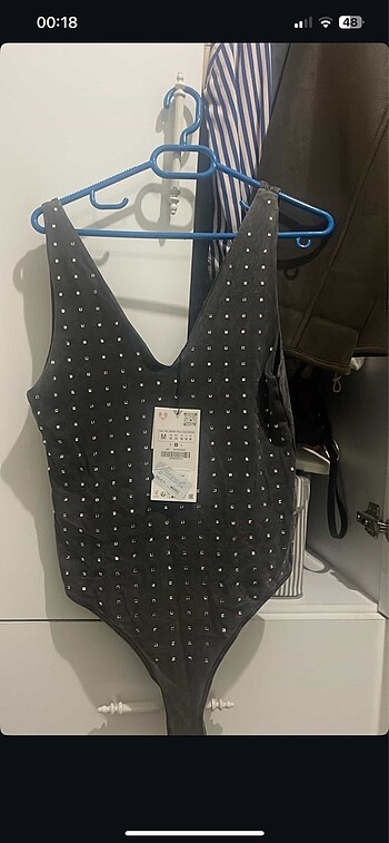 Zara taşlı body