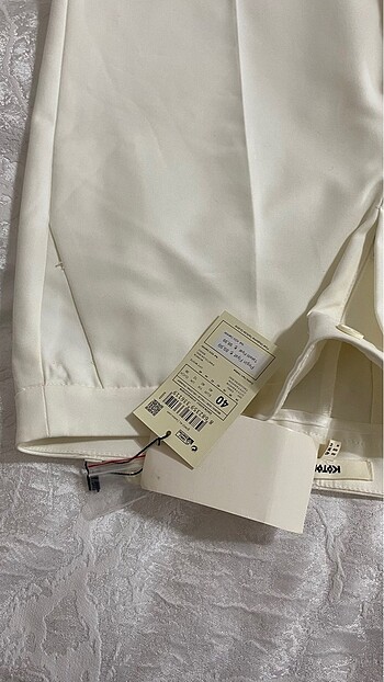 Beyaz Kumaş Pantolon - Görsel 2