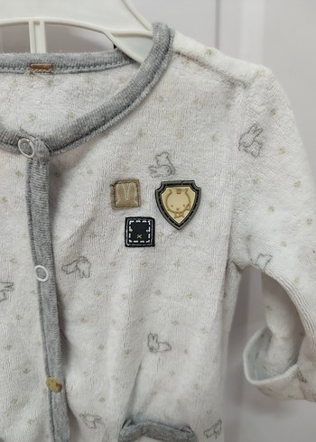 Gri Detaylı Beyaz Bebek Tulum - Görsel 3