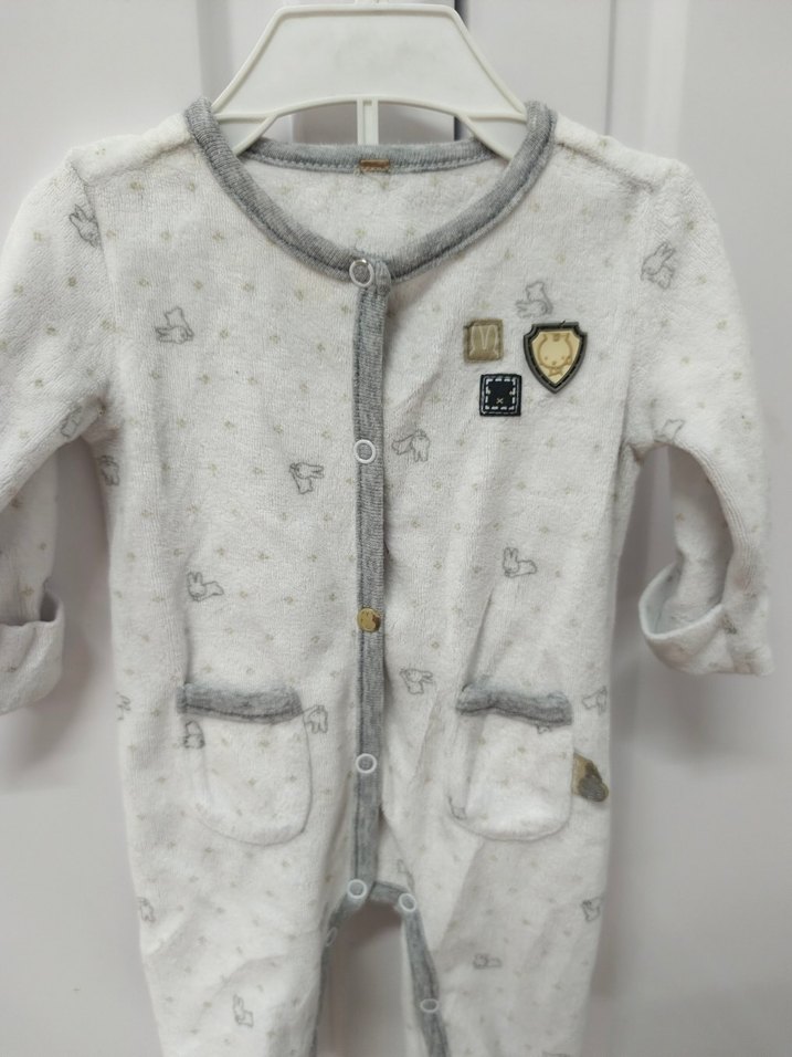 Gri Detaylı Beyaz Bebek Tulum - Görsel 2