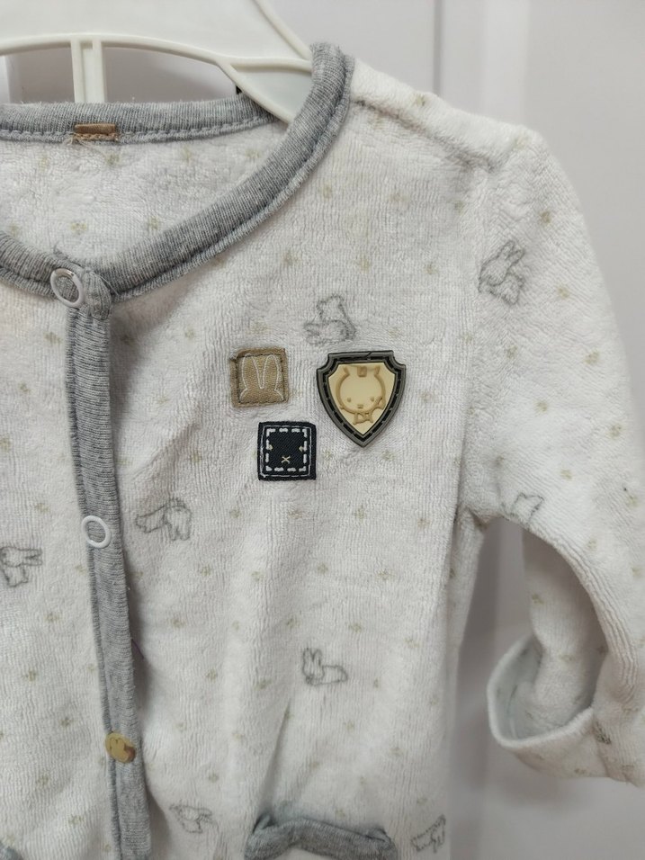 Gri Detaylı Beyaz Bebek Tulum - Görsel 3