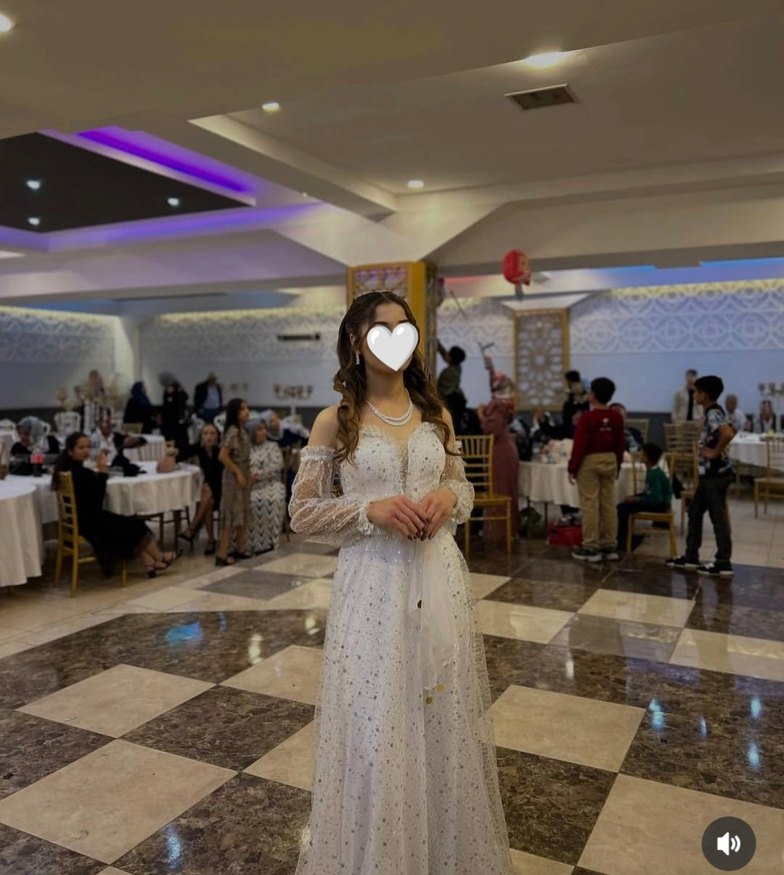 Straplez Uzun Beyaz A-Line Gelinlik - Görsel 2