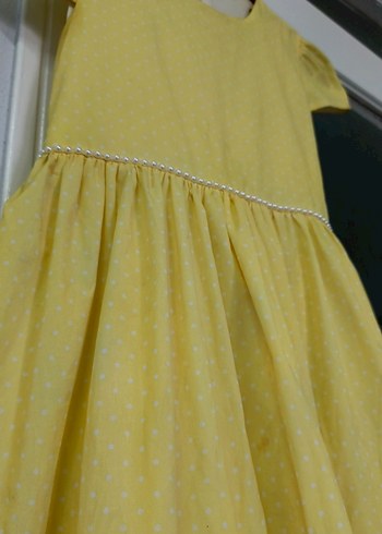 Sarı Piliseli Kız Elbisesi - Görsel 4