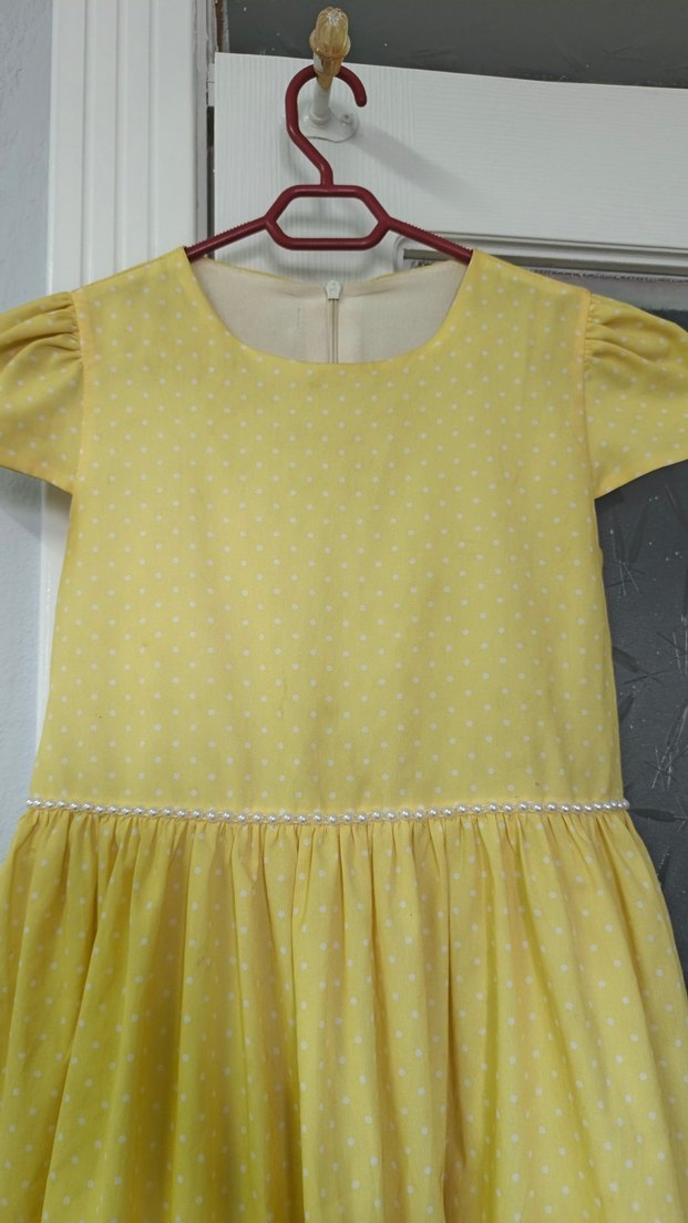 Sarı Piliseli Kız Elbisesi - Görsel 2