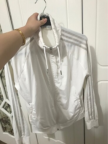 Adidas kapüşon