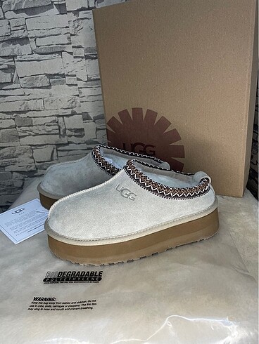 Tazz ugg natural