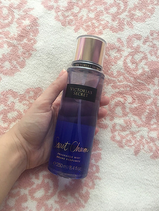 universal Beden Victoria?s secret vücut spreyi. Secret charm.