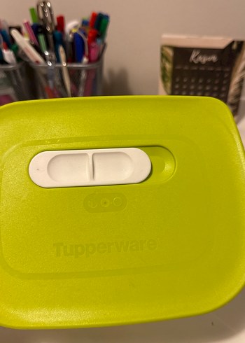 Tupperware sera 1.8 dikey Yeşil Kapaklı Plastik Saklama Kabı - Görsel 2