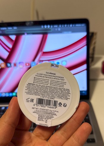 Wet n Wild Barefocus Aydınlatıcı Pudra - Görsel 2