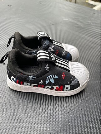 Adidas superstar