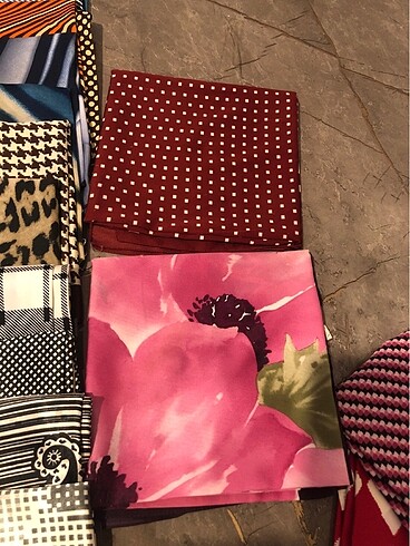 Renk renk desen desen eşarplar - Görsel 7