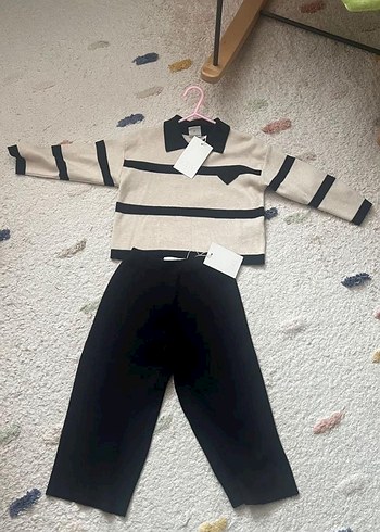 Kız Çocuk Bej Çizgili Sweatshirt ve Siyah Pantolon - Görsel 3