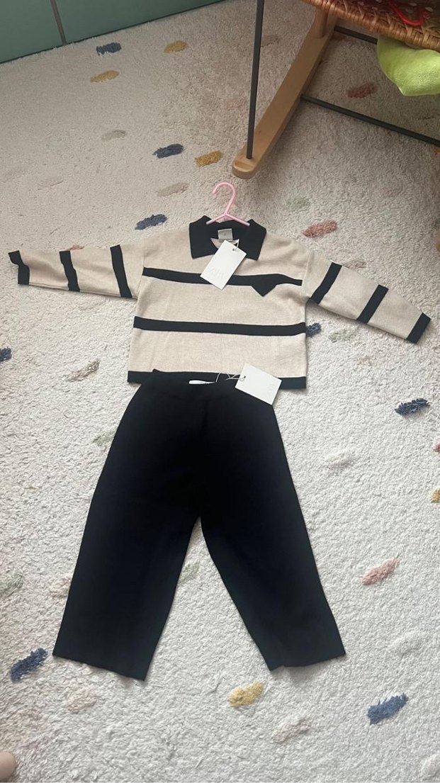 Kız Çocuk Bej Çizgili Sweatshirt ve Siyah Pantolon - Görsel 3