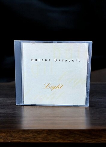 BÜLENT ORTAÇGİL LIGHT ALBÜMÜ