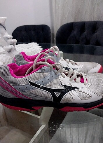 37 Beden Mizuno voleybol ayakkabısı