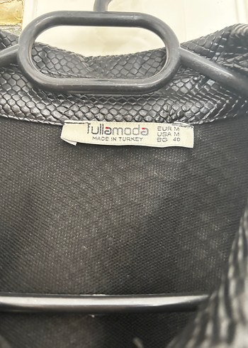 Kadın Siyah Yılan Derisi Desenli Deri Ceket - Görsel 2