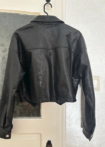 Kadın Siyah Yılan Derisi Desenli Deri Ceket - Görsel 3