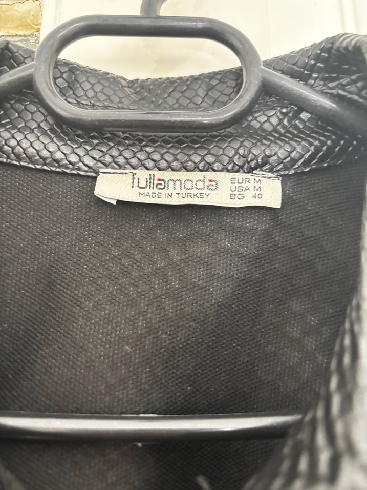 Kadın Siyah Yılan Derisi Desenli Deri Ceket - Görsel 2